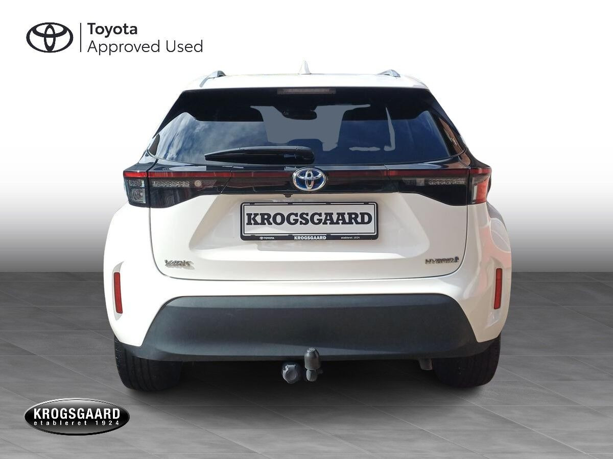 Hvid Toyota Yaris Cross fra 2022