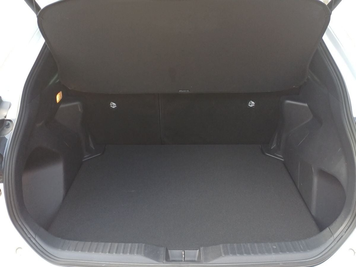 Hvid Toyota Yaris Cross fra 2022