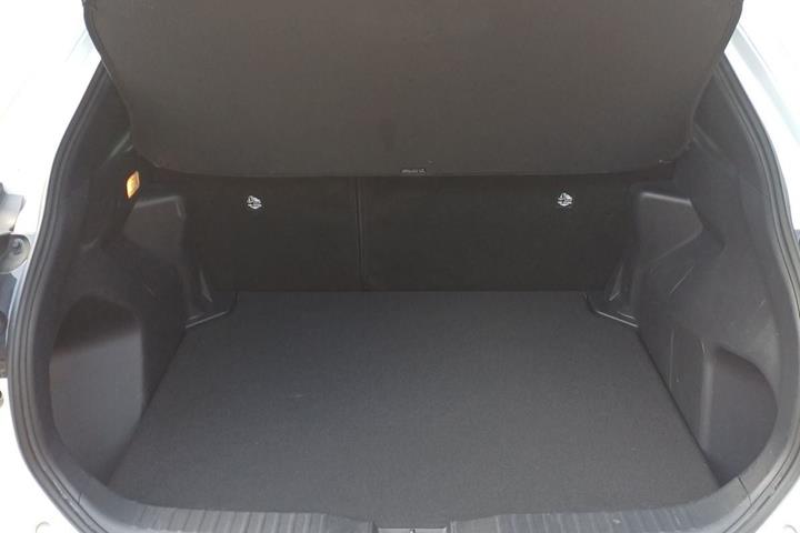 Hvid Toyota Yaris Cross fra 2022