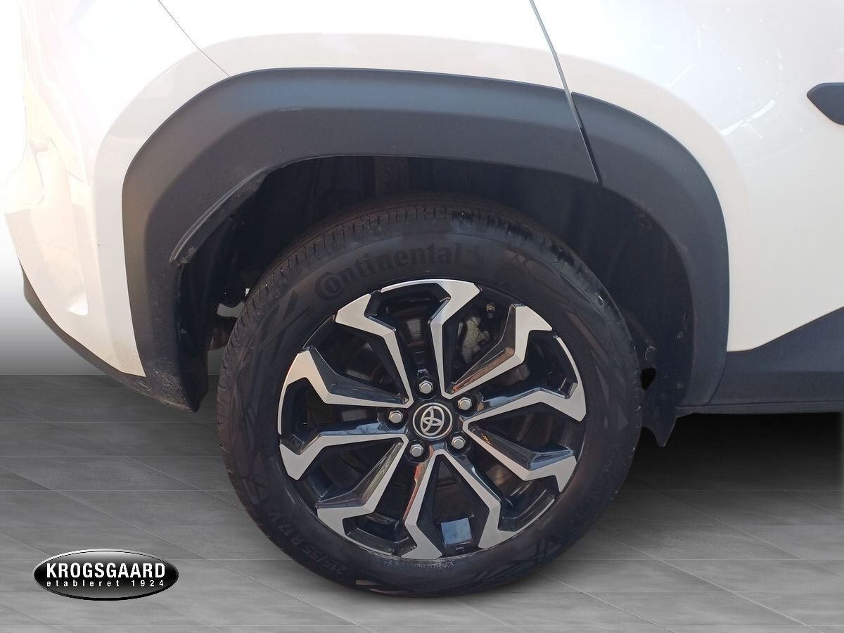 Hvid Toyota Yaris Cross fra 2022