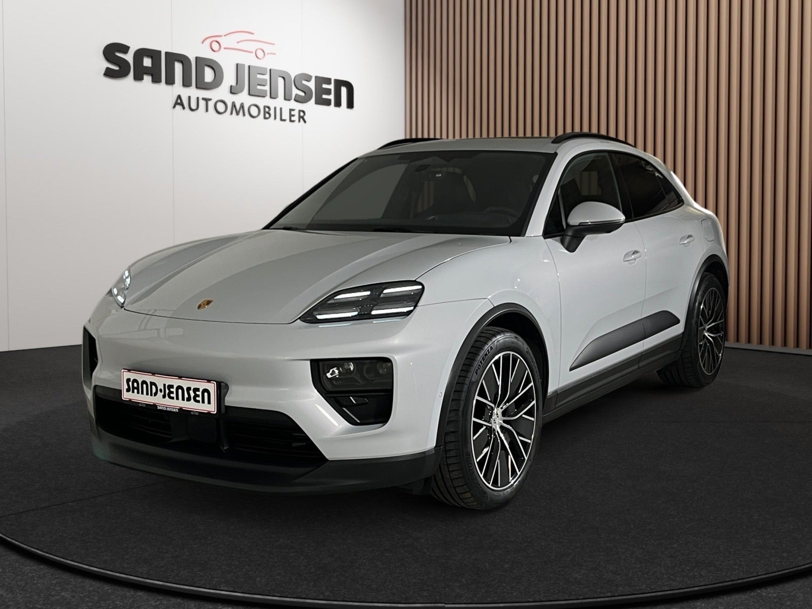 Porsche Macan 4