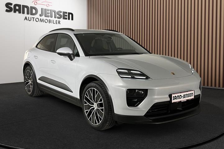 Grå Porsche Macan 4 fra 2025