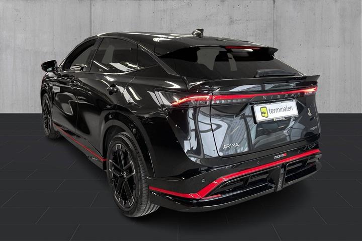 Sort Nissan Ariya fra 2026