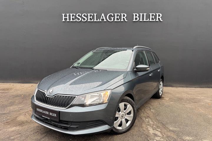 Grå Skoda Fabia fra 2016