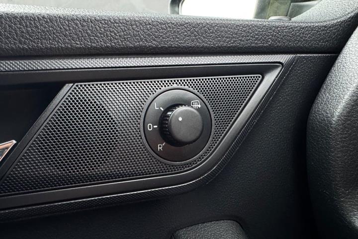 Grå Skoda Fabia fra 2016