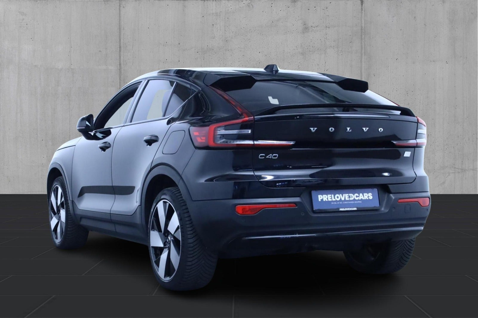 Sort Volvo C40 fra 2023