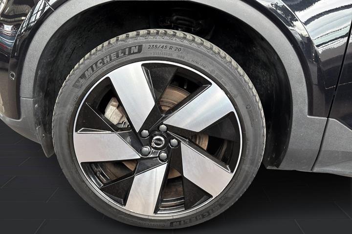 Sort Volvo C40 fra 2023