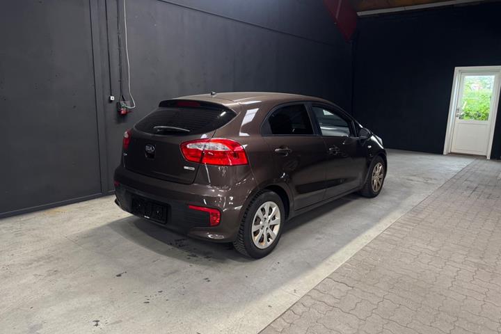 undefined Kia Rio fra 2015