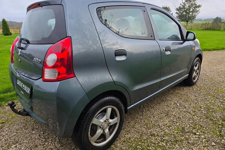 undefined Suzuki Alto fra 2010
