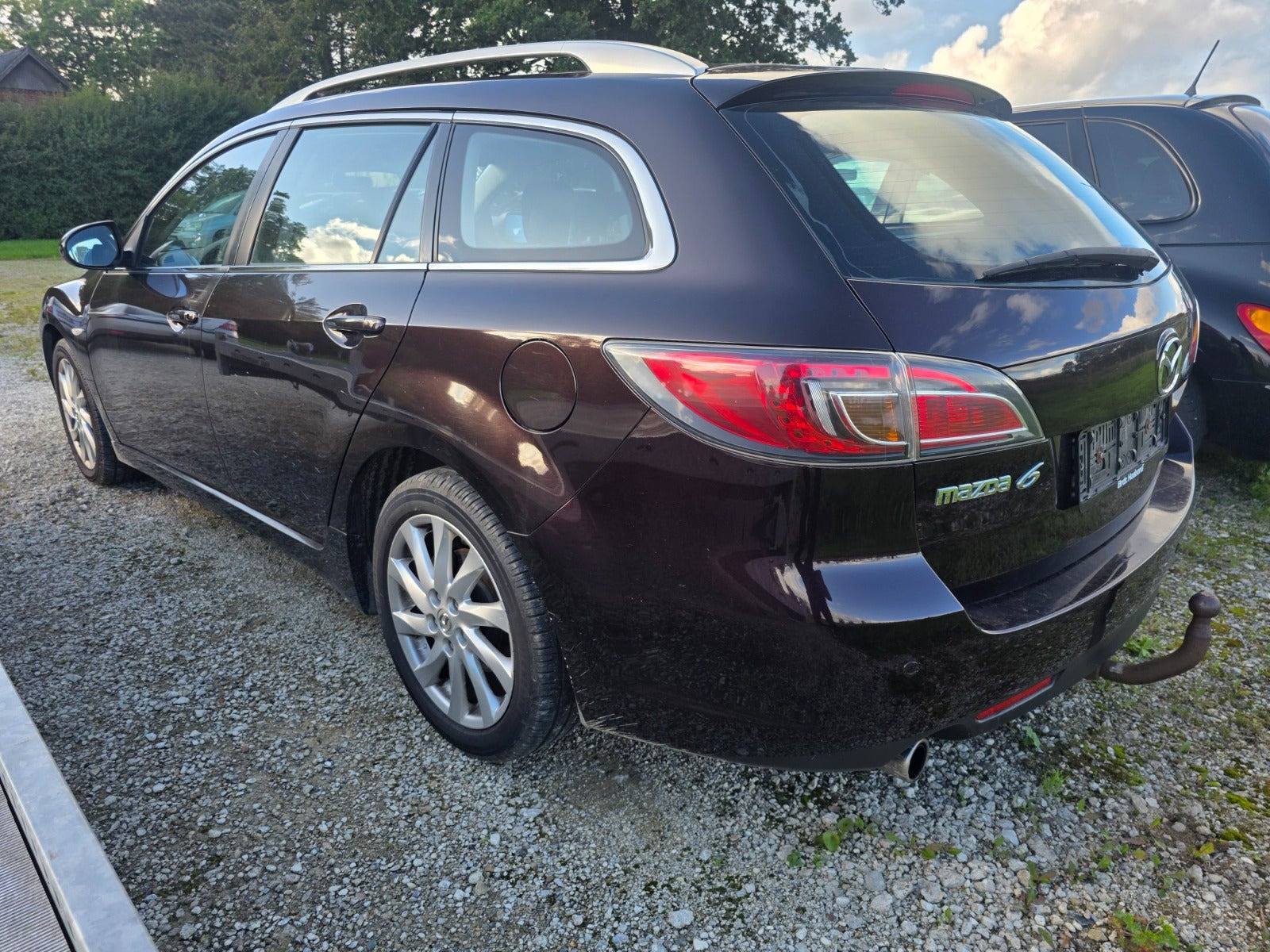 Brun Mazda 6 fra 2008