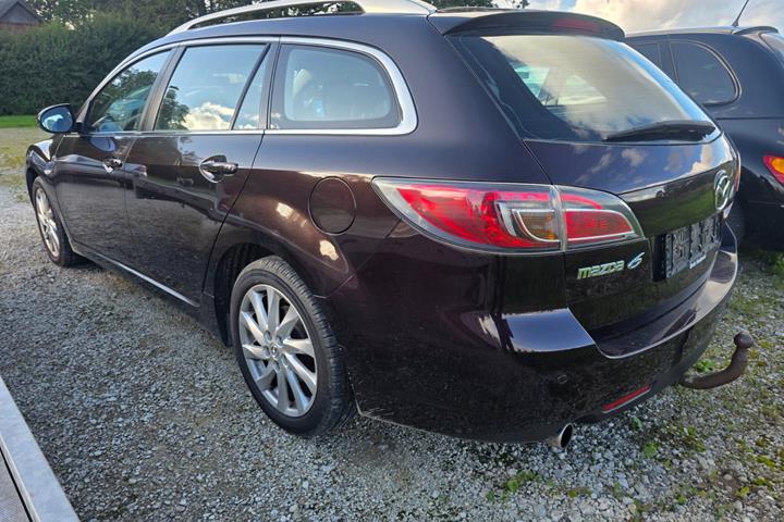 Brun Mazda 6 fra 2008