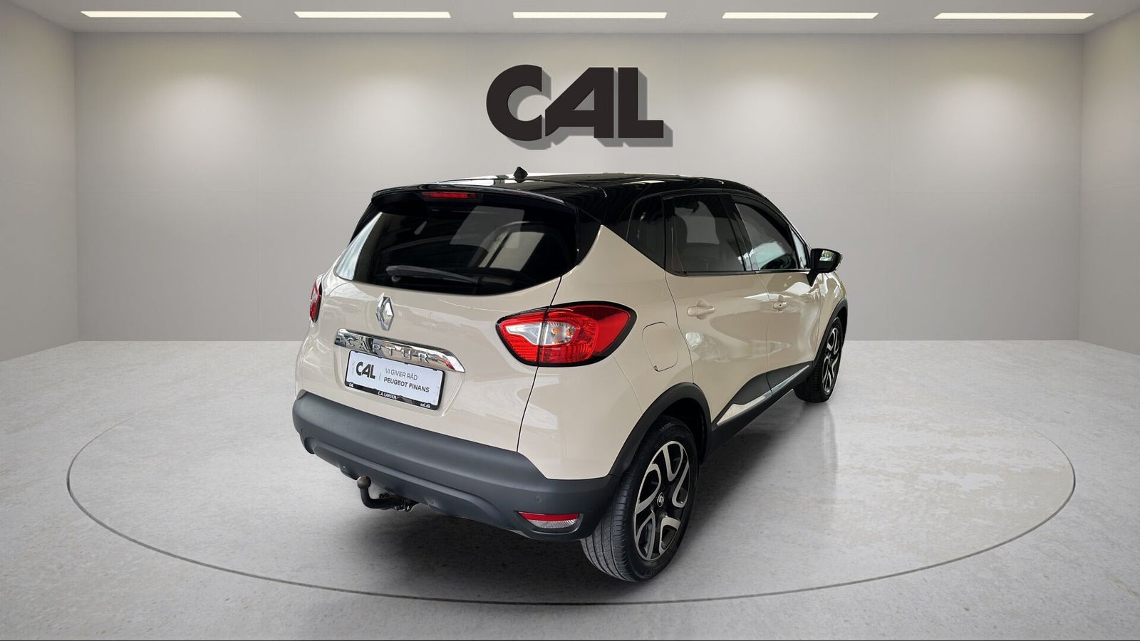 Beige Renault Captur fra 2016