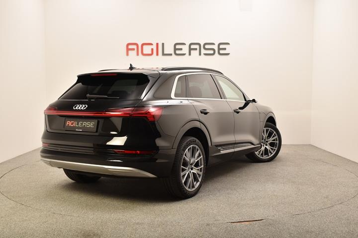 Sort Audi e-tron fra 2020