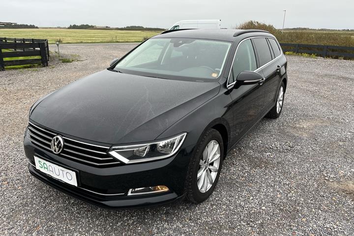 Sort VW Passat fra 2019