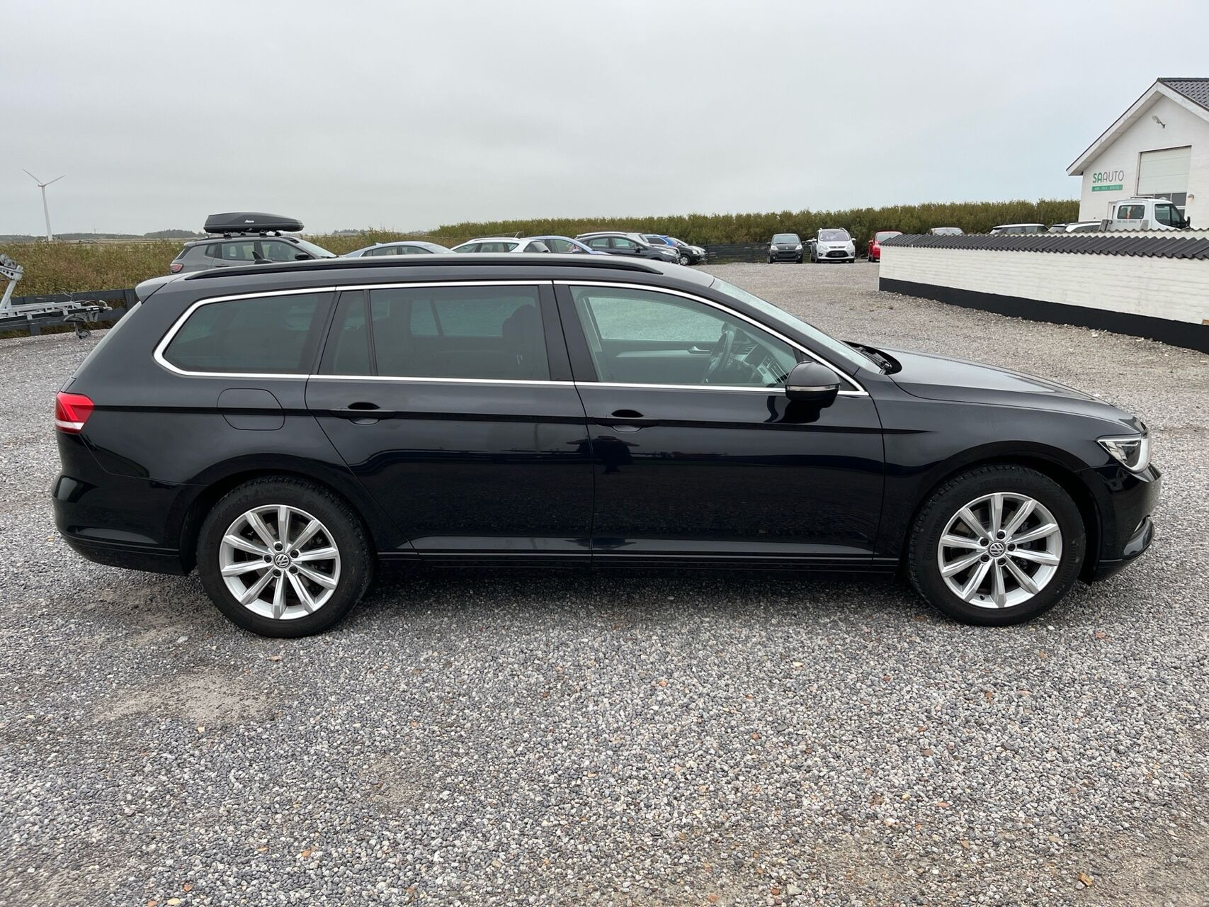 Sort VW Passat fra 2019