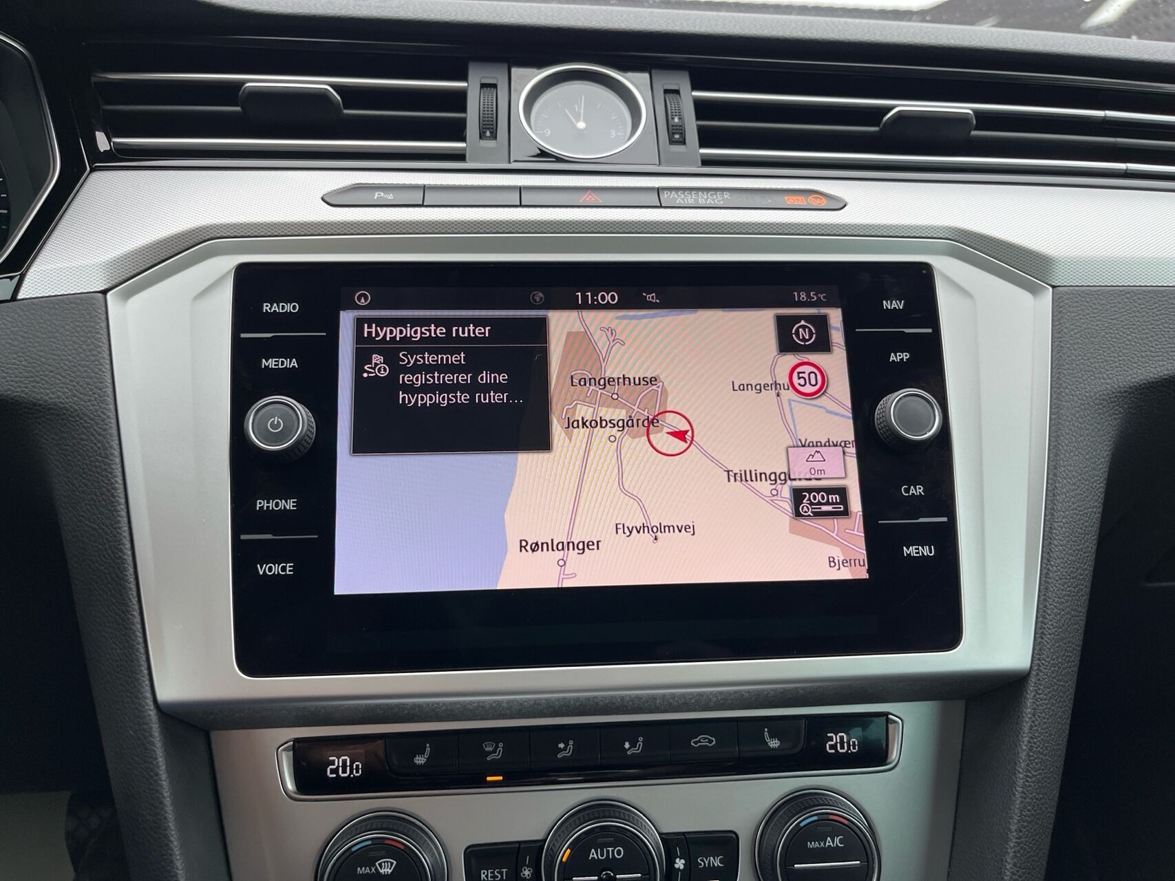 Sort VW Passat fra 2019