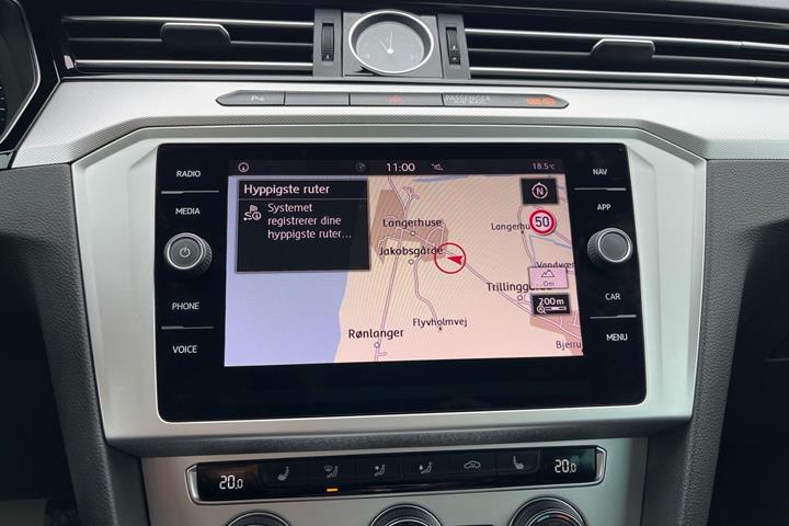 Sort VW Passat fra 2019