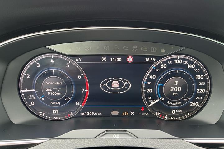 Sort VW Passat fra 2019