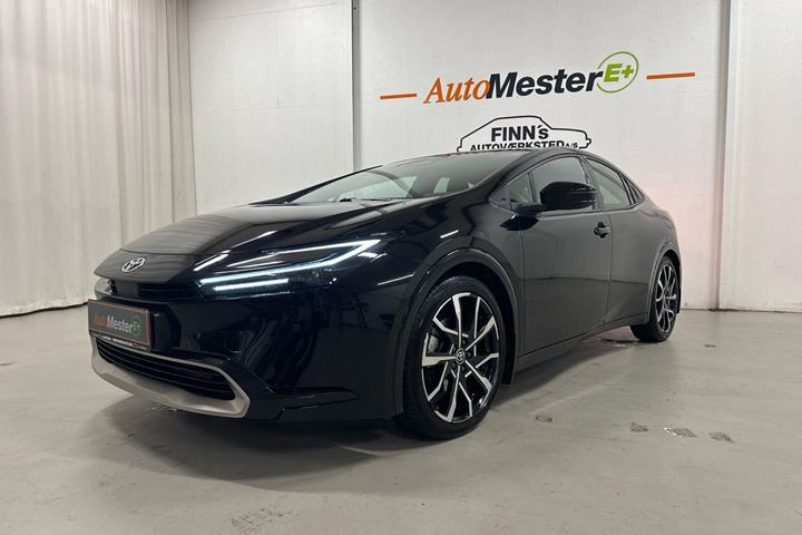 Sort Toyota Prius Plug-in fra 2024