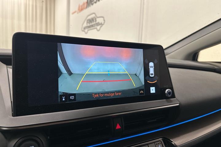 Sort Toyota Prius Plug-in fra 2024