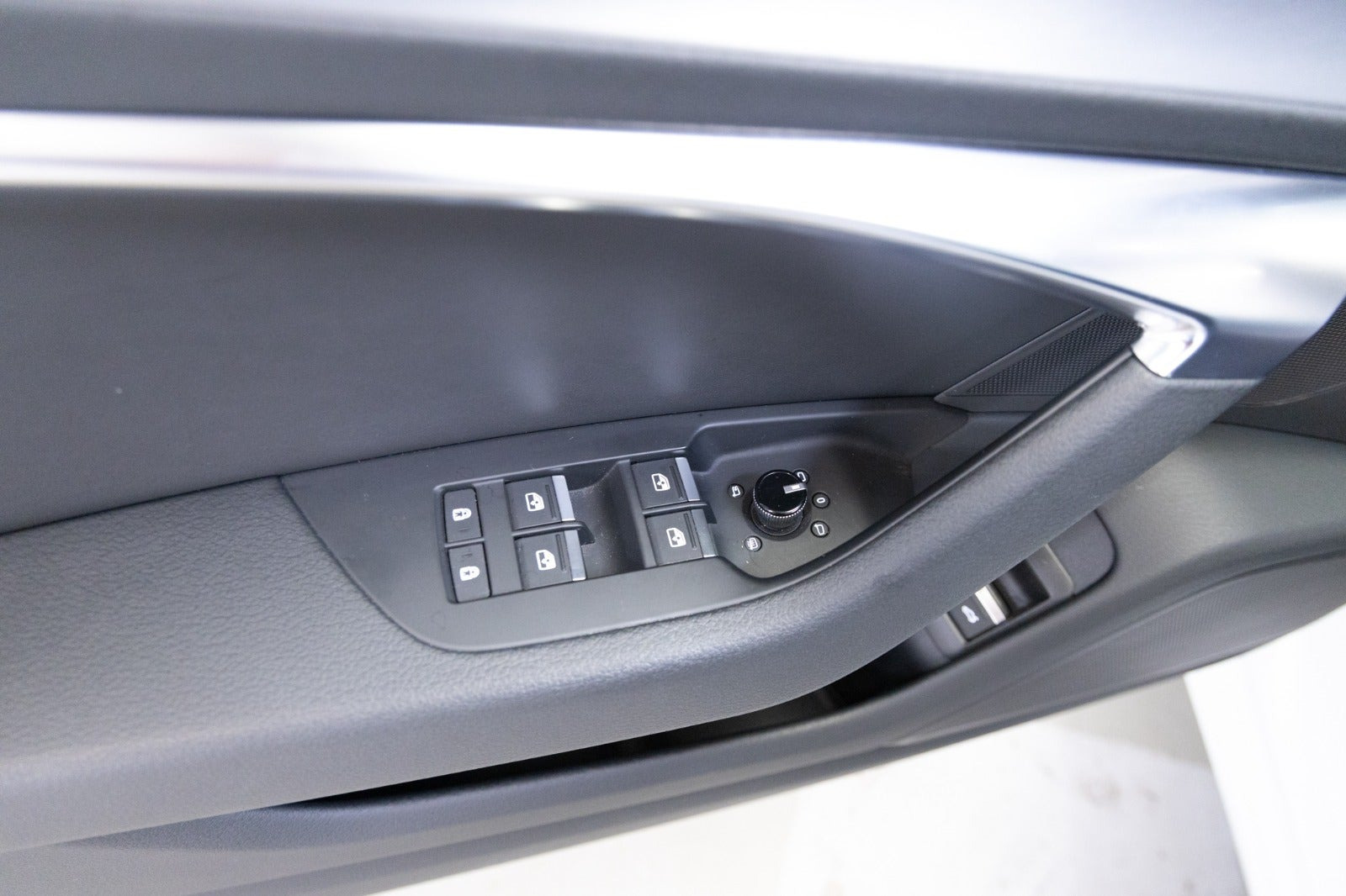 Hvid Audi A6 fra 2021