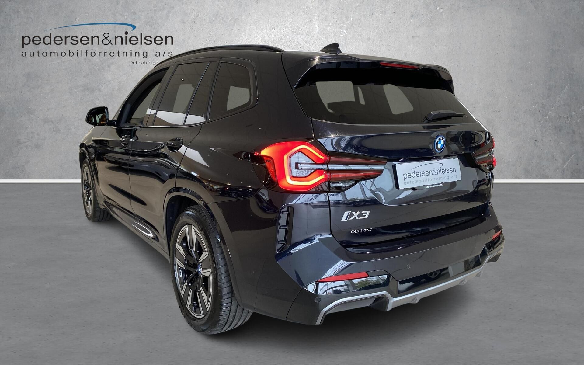 Sort BMW iX3 fra 2025