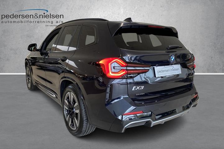 Sort BMW iX3 fra 2025