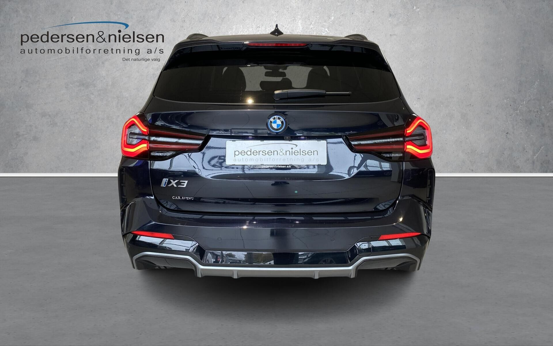 Sort BMW iX3 fra 2025