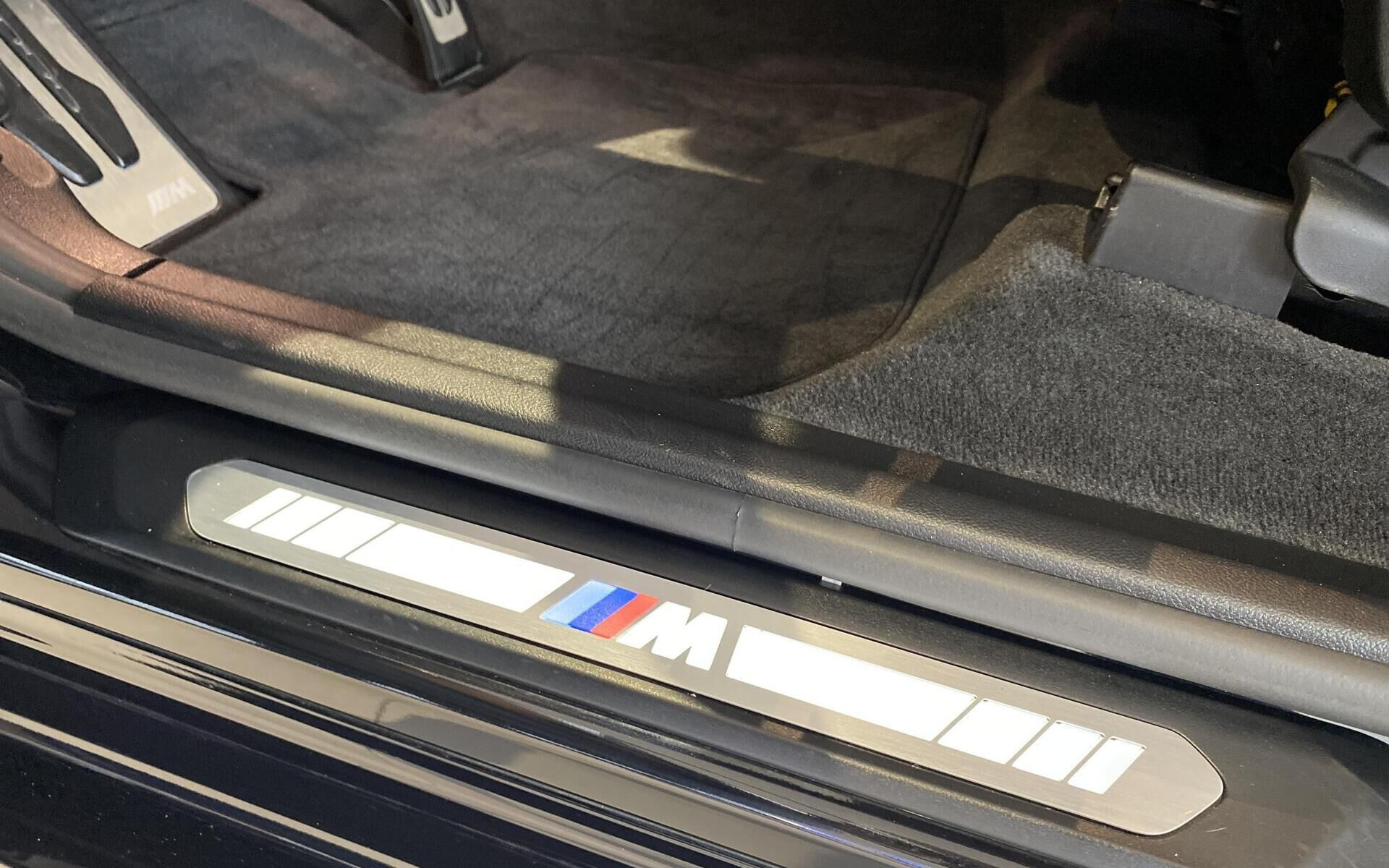 Sort BMW iX3 fra 2025