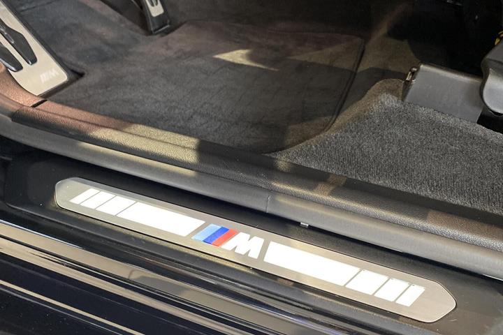 Sort BMW iX3 fra 2025