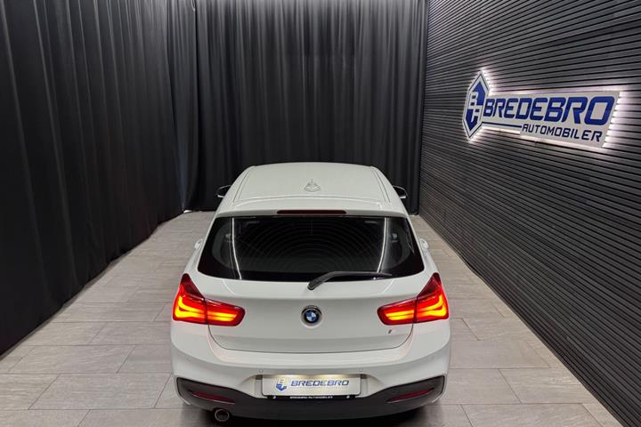 Hvid BMW 118d fra 2018