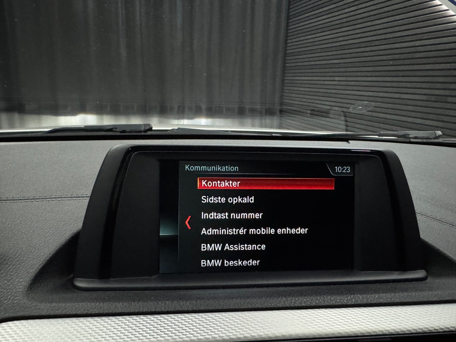 Hvid BMW 118d fra 2018