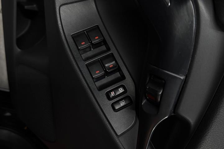 Sort Toyota Sportsvan fra 2013