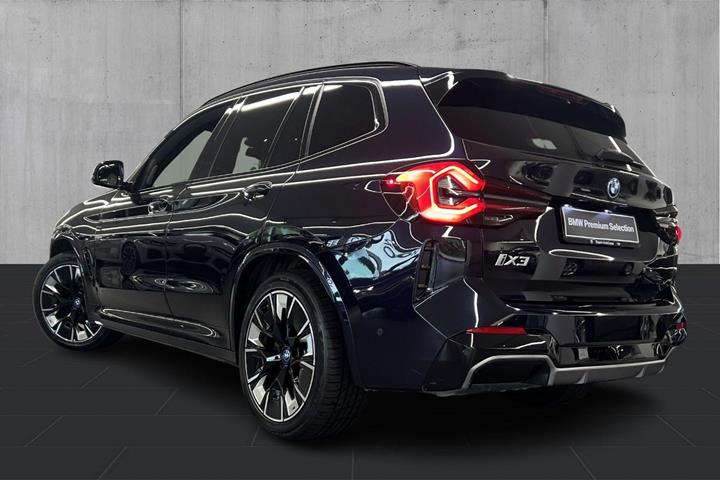 Sort BMW iX3 fra 2022