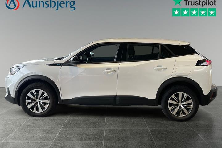 Hvid Peugeot e-2008 fra 2023