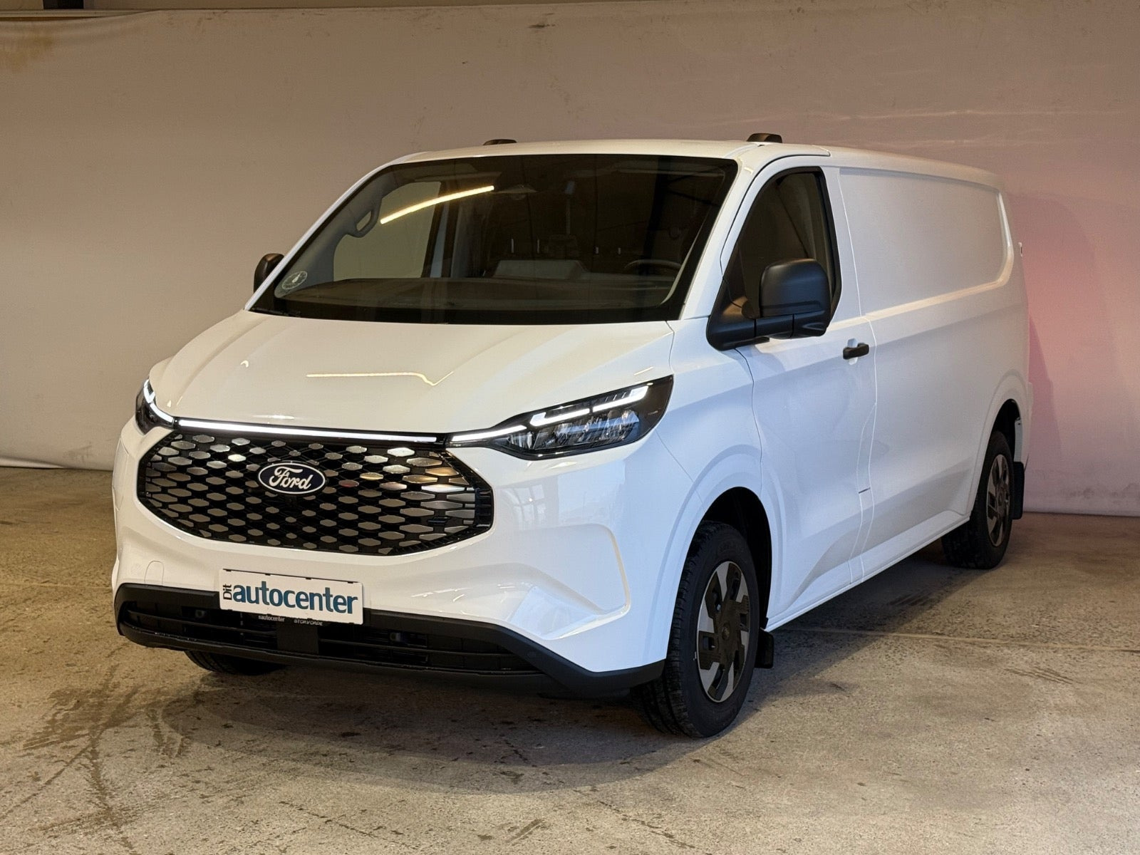 Hvid Ford E-Transit Custom 340 L2 fra 2025
