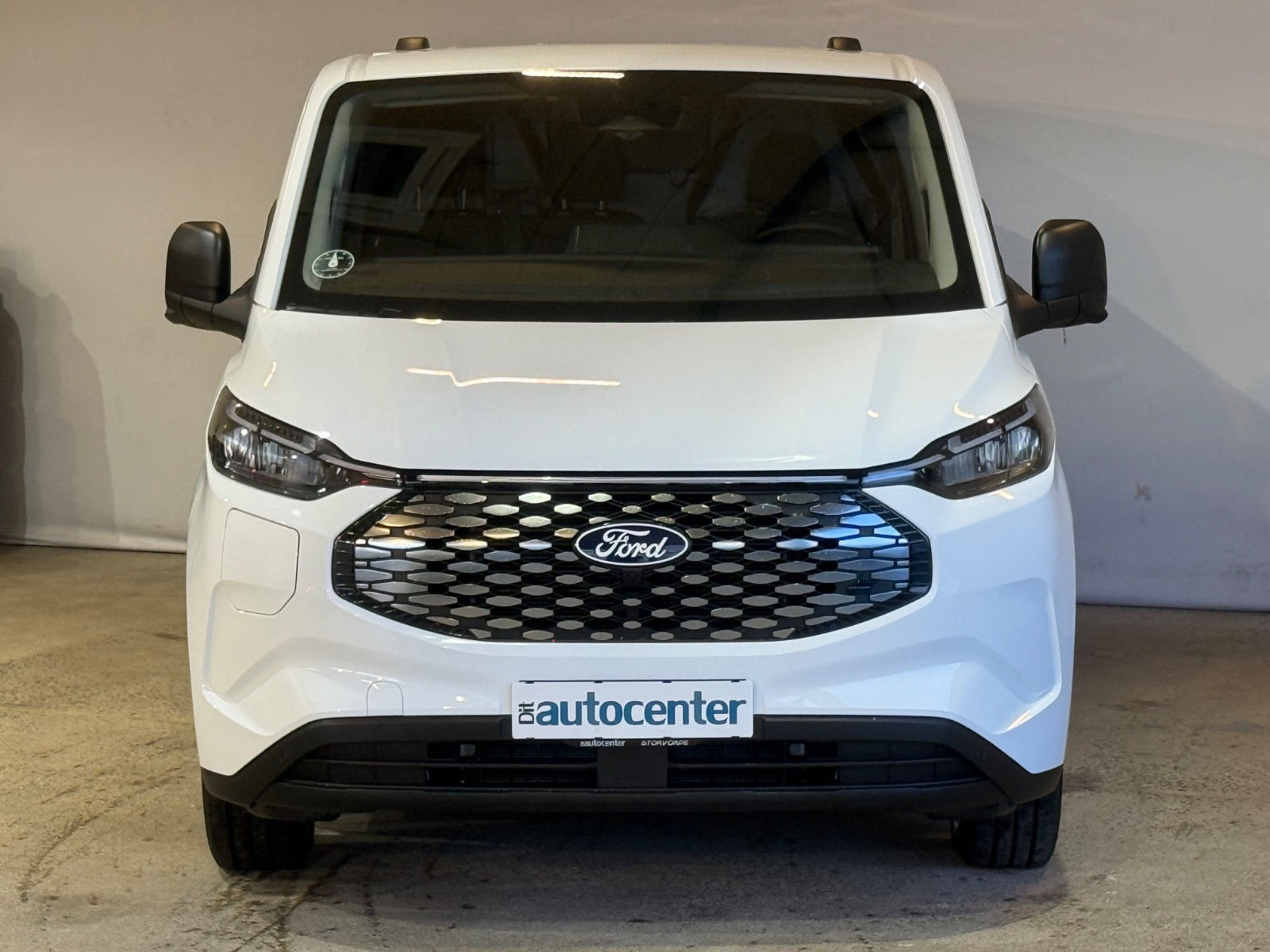 Hvid Ford E-Transit Custom 340 L2 fra 2025