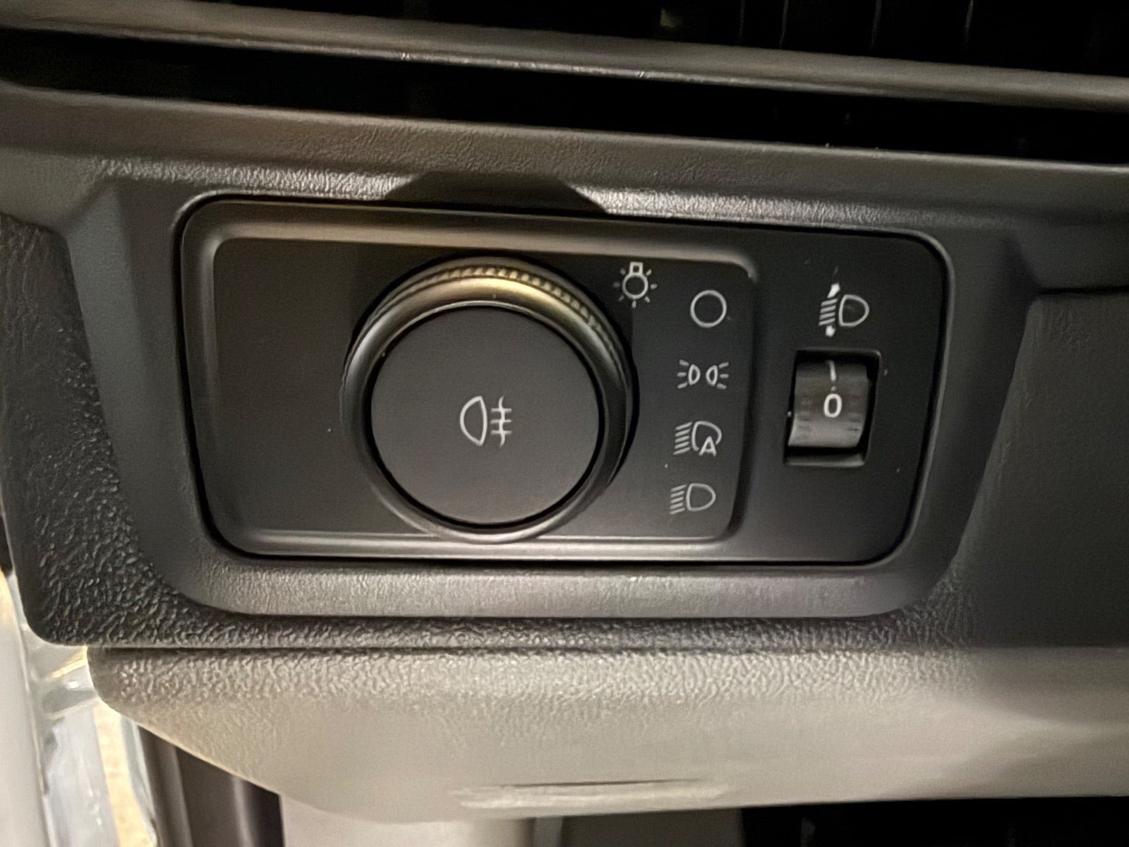 Hvid Ford E-Transit Custom 340 L2 fra 2025