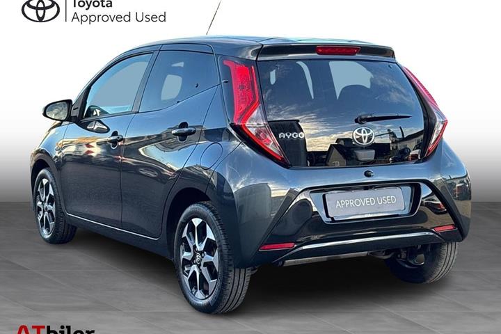Grå Toyota Aygo fra 2020