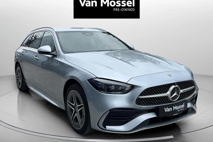 Sølv Mercedes C300 e fra 2022