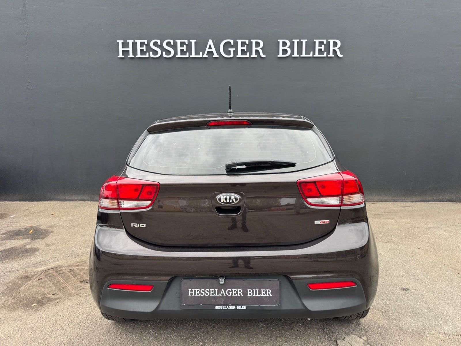 Brun Kia Rio fra 2017