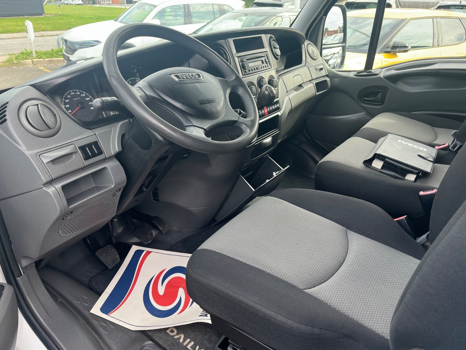 Hvid Iveco Daily fra 2014