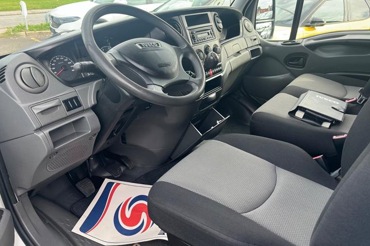Hvid Iveco Daily fra 2014