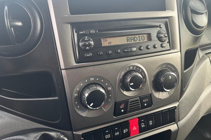 Hvid Iveco Daily fra 2014