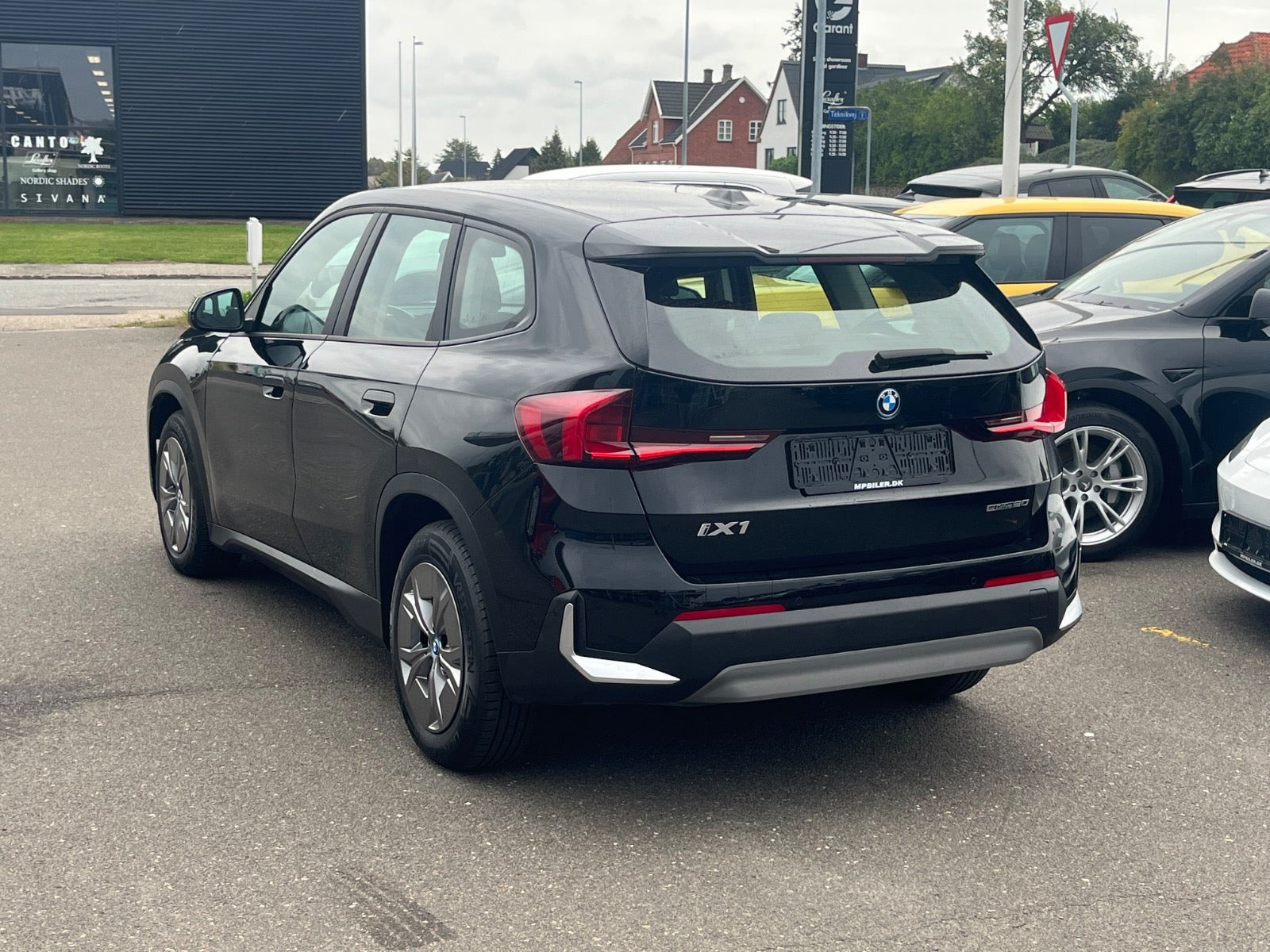 Sort BMW iX1 fra 2024