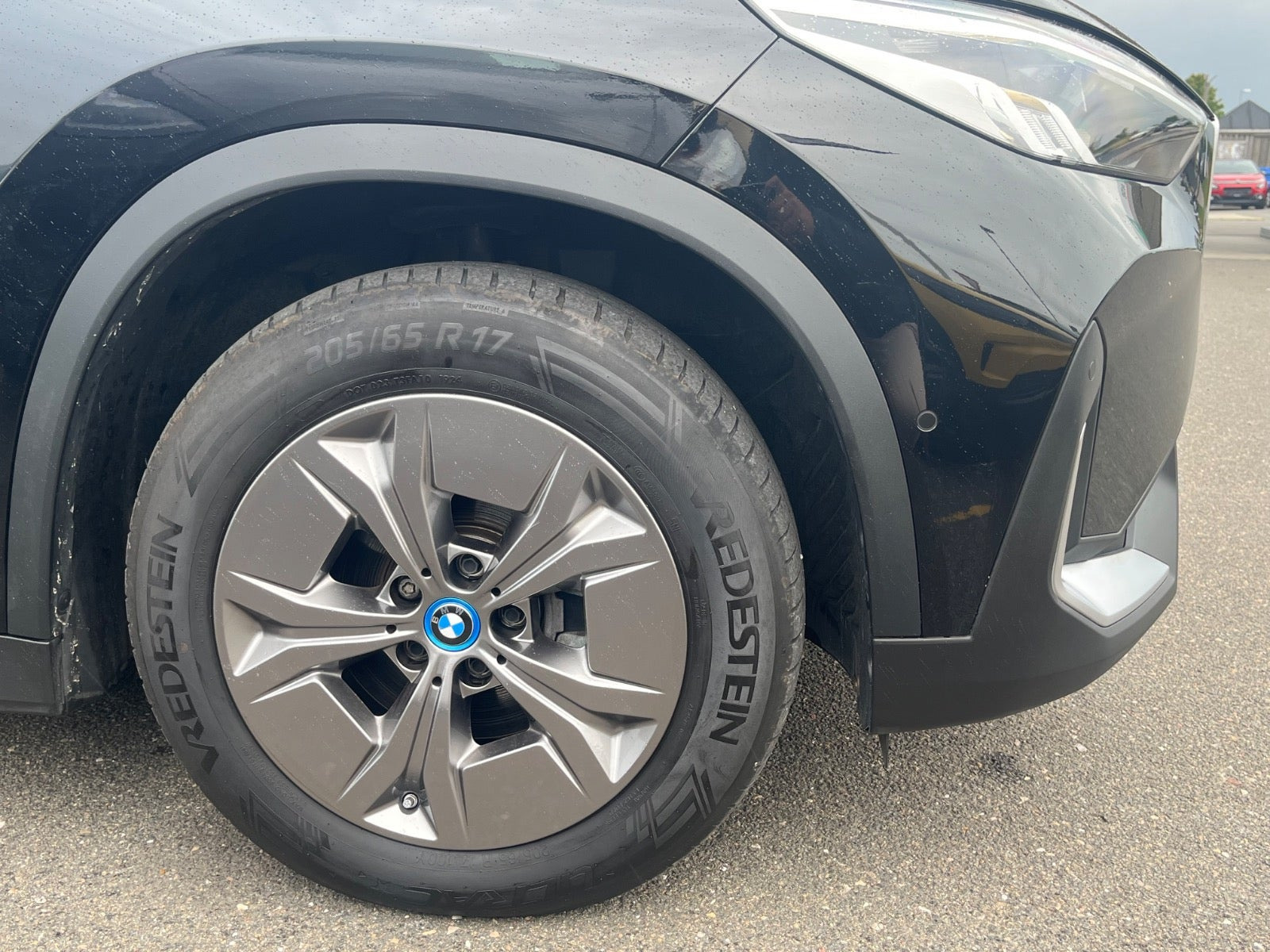 Sort BMW iX1 fra 2024