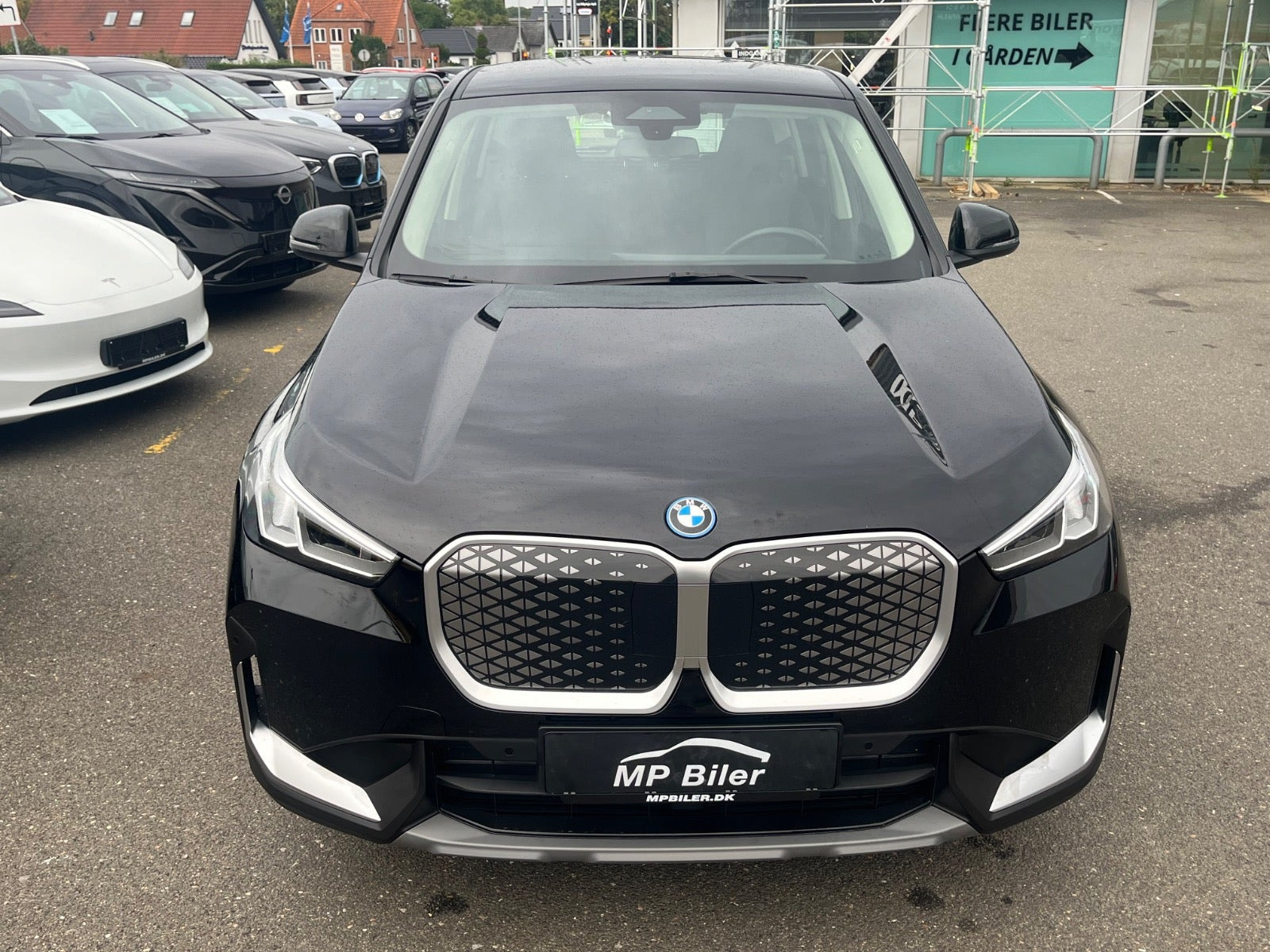 Sort BMW iX1 fra 2024