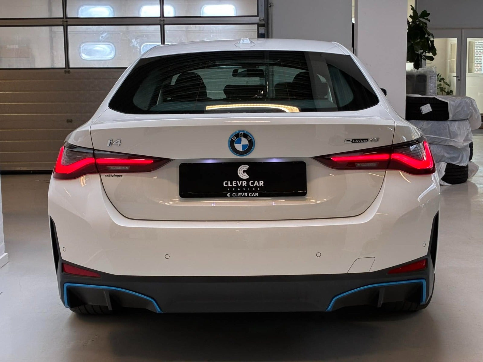 Hvid BMW i4 fra 2022