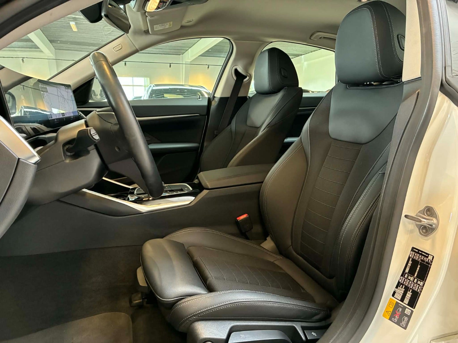 Hvid BMW i4 fra 2022