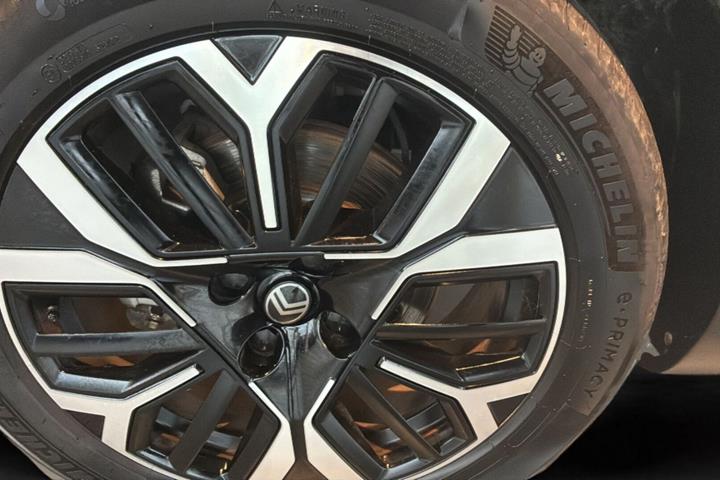 Grøn Citroën ë-C4 fra 2025